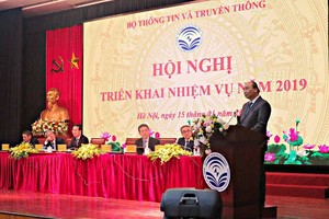 Thủ tướng Nguyễn Xuân Phúc phát biểu tại Hội nghị triển khai kế hoạch năm 2019 của Bộ Thông tin và Truyền thông.