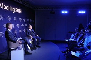 Thủ tướng đối thoại với Chủ tịch WEF Borge Brende về chủ đề “Việt Nam và Thế giới”