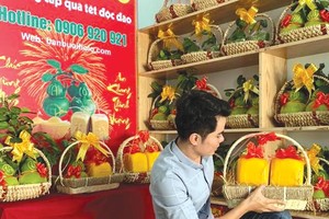 Danh mục sản phẩm của Nguyễn Đăng khá đa dạng, từ bưởi hồ lô, bưởi thỏi vàng, dưa hấu vuông, dưa lê thần tài…