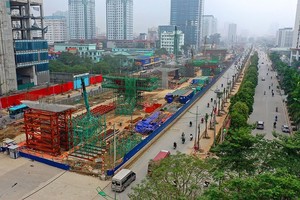 Thi công Dự án xây dựng cầu cạn đoạn Mai Dịch - Nam Thăng Long, Tp. Hà Nội.