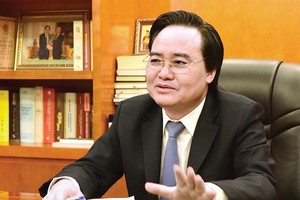 Bộ trưởng Phùng Xuân Nhạ: Trong một xã hội thay đổi từng ngày, sự ổn định của giáo dục phải được xem xét trong “thế cân bằng động”.