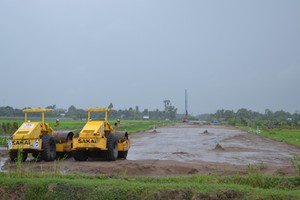 Không có nhiều tiến triển tại Dự án xây dựng đường cao tốc Trung Lương - Mỹ Thuận suốt 10 năm qua.