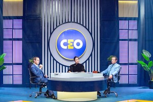 Hà Linh Thư và các chuyên gia của Chương trình CEO - Chìa khóa thành công