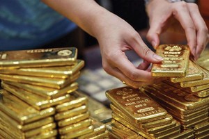 Giá vàng thế giới đang trong xu hướng tăng khá mạnh.