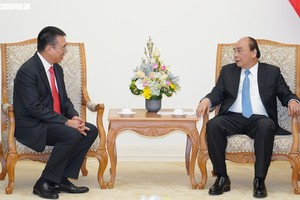 Thủ tướng Nguyễn Xuân Phúc tiếp ông Roongrote Rangsiyopash, Chủ tịch kiêm Tổng Giám đốc Tập đoàn SCG