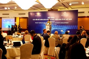 Ông Ousmane Dione, Giám đốc Ngân hàng Thế giới tại Việt Nam cho rằng, sự phát triển của số hóa đã và đang thay đổi các nền kinh tế trên toàn cầu với tốc độ chóng mặt và Việt Nam không nằm ngoài dòng chảy này.