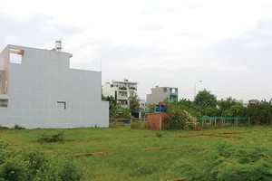 Đất nền được nhiều nhà đầu tư TP.HCM xem là kênh đầu tư dài hạn. 