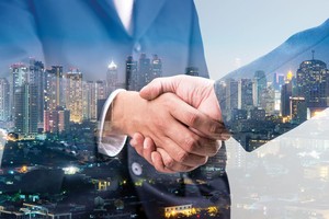  Các nhà đầu tư nước ngoài đa số lựa chọn phương thức bắt tay hợp tác với đối tác trong nước khi đầu tư vào bất động sản Việt Nam. ảnh: Shutterstock