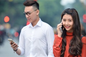 Ngoài việc các thuê bao có nhu cầu chuyển mạng giữ nguyên số thì đang có đợt "sóng ngầm" giữa các nhà mạng khi tung ra các chương trình áp sát khách hàng mời chào chuyển mạng với ưu đãi khủng.