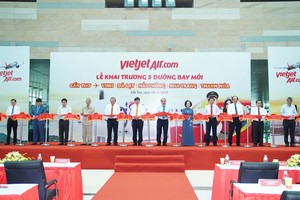 Thủ tướng Chính phủ Nguyễn Xuân Phúc chứng kiến Vietjet khai trương 05 đường bay mới đi, đến Cảng Hàng không Quốc tế Cần Thơ