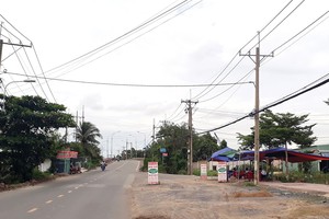 Các sàn môi giới tự phát và các môi giới tay ngang khiến thị trường bất động sản nhiều nơi bất ổn. Ảnh: Việt Dũng