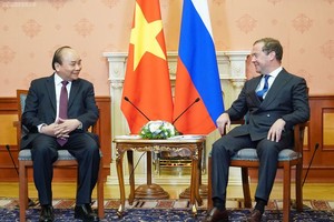 Thủ tướng Nguyễn Xuân Phúc và Thủ tướng Nga Medvedev tại cuộc hội đàm chiều 22/5 (ảnh: VGP)