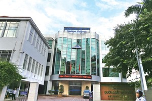 Một trong các giải pháp để bứt phá là đẩy mạnh tái cơ cấu doanh nghiệp nhà nước. Trong ảnh: Tổng công ty Đường sắt Việt Nam, một đơn vị đang tái cơ cấu.