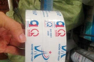 Bát nháo thương hiệu nhôm Việt Pháp