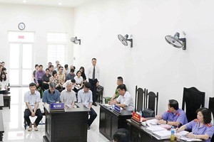 Tòa án Nhân dân TP. Hà Nội xét xử sơ thẩm vụ án “Lạm dụng chức vụ, quyền hạn chiếm đoạt tài sản” xảy ra tại Vinashin. Ảnh: TTXVN