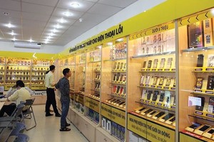 Nhìn vào cách thực hiện với thegioididong.com, có thể thấy, Thế giới Di động luôn đi theo cách phủ sóng tràn ngập để tăng biên lợi nhuận tính trên đầu cửa hàng.