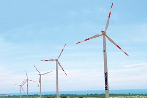 Các dự án điện gió trên bờ có suất đầu tư khoảng 2 triệu USD/MW và cần khoảng 14 năm để hoàn vốn. Ảnh: Lê Toàn