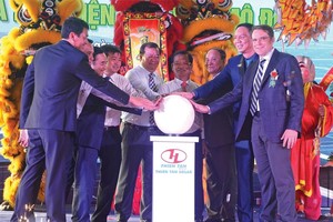 Khánh thành Nhà máy Điện mặt trời Mộ Đức.