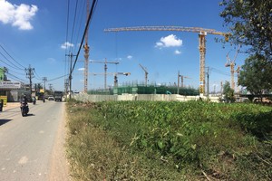 Dự án Vinhomes Grand Park đang được rầm rộ thi công và dự kiến ra hàng vào tháng 9 tới. Ảnh: Trọng Tín