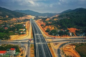 Tuyến cao tốc Hạ Long - Vân Đồn