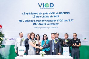VIOD - tổ chức gồm các chuyên gia hàng đầu về quản trị công ty tại Việt Nam - vừa ký thỏa thuận hợp tác với UBCK nhằm thúc đẩy chất lượng quản trị của các doanh nghiệp đại chúng