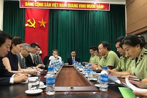 Chưa có mặt ở Việt Nam, Uniqlo đã bị làm giả, làm nhái