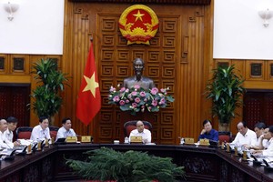 Thủ tướng Nguyễn Xuân Phúc chủ trì cuộc họp. Ảnh: VGP