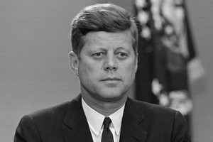 Tổng thống thứ 35 của Mỹ John F. Kennedy tại Nhà Trắng năm 1963. Ảnh: Reuters.