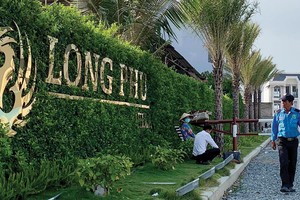 Dự án Long Phú Villa dù chưa có giấy phép xây dựng, nhưng vẫn được xây dựng rầm rộ và hiện đã hoàn thiện