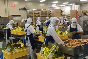 Doanh nghiệp xuất khẩu thực phẩm đóng gói sẵn cần đảm bảo nhãn mác bao bì đóng gói sẵn của thực phẩm xuất khẩu đáp ứng các tiêu chuẩn của quốc gia/ vùng lãnh thổ nhập khẩu hoặc yêu cầu của hợp đồng thương mại.