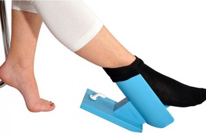 Bộ thiết bị giúp xỏ và tháo tất dễ dàng