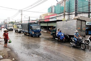 Ngập lụt trở thành nỗi ám ảnh của người dân TP.HCM