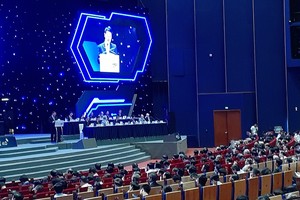 Bộ trưởng Bộ Thông tin và Truyền thông Nguyễn Mạnh Hùng phát biểu tại Diễn đàn.