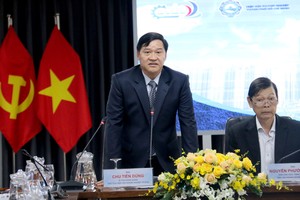 Ông Chu Tiến Dũng, Chủ tịch Hiệp hội Doanh nghiệp TP.HCM chia sẻ thông tin về kết quả cuộc bình chọn Sản phẩm, dịch vụ tiêu biểu Thành phố Hồ Chí Minh năm 2019 (Ảnh: NH).