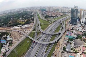 Theo báo cáo tài chính công ty mẹ quý III/2019, nợ phải trả của CII là hơn 8.000 tỷ đồng, tăng 23,4% so với hồi đầu năm 2019.