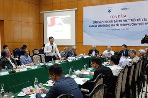 Cục trưởng Cục Quản lý đấu thầu Nguyễn Đăng Trương phát biểu tại Tọa đàm.