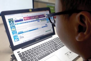 Thị trường hiện nay có vô số trang tin rao mua, bán bất động sản. Ảnh: Dũng Minh