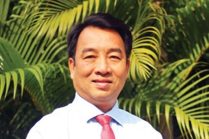 Ông Lữ Quang Ngời, Ủy viên Ban Thường vụ Tỉnh ủy, Phó chủ tịch phụ trách UBND tỉnh Vĩnh Long 