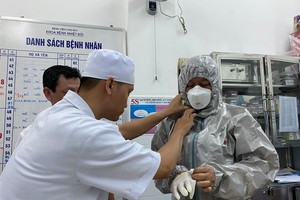 4 kịch bản đối phó với dịch bệnh viêm phổi cấp do nCoV. Trong đó kịch bản 1: có người về từ vùng dịch; kịch bản 2: có hai người mắc; kịch bản 3: có 20 người mắc và cuối cùng là có hàng ngàn người mắc nCoV.