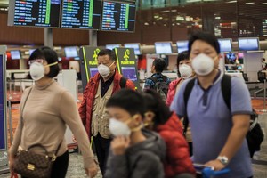 Covid-19: Hồng Kông bơm tiền giải vây thị trường bất động sản?