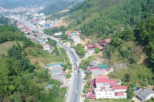 Đoạn Quốc lộ 1 qua Lạng Sơn đã mãn tải từ lâu, rất cần có đường cao tốc để giảm tải.