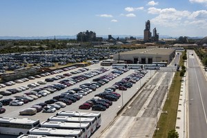 Nhiều nhà máy thông báo tạm ngưng sản xuất, lắp ráp tại nhà máy để tham gia phòng chống dịch Covid-19. Ảnh: Việt Linh.