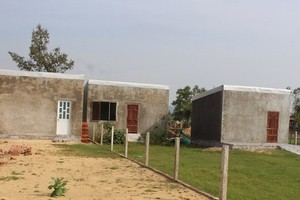 Một trong những trường hợp vi phạm về xây dựng trái phép trong đât đã quy hoạch thuộc KKT Nhơn Hội đã bị cơ quan chức năng tiến hành cưỡng chế