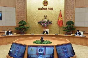 Thủ tướng Chính phủ Nguyễn Xuân Phúc chủ trì phiên họp Thường trực Chính phủ (Ảnh: VGP)