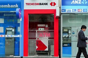 Lệ phí cấp giấy phép thành lập và hoạt động của ngân hàng, tổ chức tín dụng phi ngân hàng giảm 50% từ nay đến cuối năm