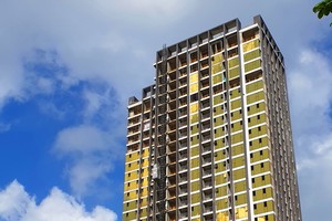 Đà Nẵng yêu cầu thay thế kính ốp hai tòa nhà “dát vàng”