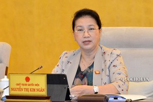 Chủ tịch Quốc hội Nguyễn Thị Kim Ngân cho biết, Bộ Chính trị đã kết luận là cân nhắc không chuyển hết toàn bộ 8 dự án sang đầu tư công.