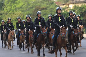 Khối Cảnh sát cơ động Kỵ binh trên đường Độc Lập - Thủ đô Hà Nội  (Ảnh TT).