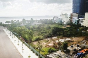 Mục đích sử dụng để xây dựng Khu khách sạn tiêu chuẩn 5 sao, Văn phòng cho thuê và Trung tâm Thương mại - Dịch vụ. Theo hình thức Nhà nước cho thuê đất trả tiền 01 lần cho cả thời gian thuê theo hình thức đấu giá quyền sử dụng đất. Thời hạn sử dụng đất là 50 năm.