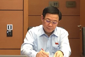 Kết quả thông qua nghị quyết phê chuẩn việc miễn nhiệm chức vụ Phó Thủ tướng Chính phủ đối với ông Vương Đình Huệ để thực hiện nhiệm vụ Bí thư Thành Uỷ Hà Nội có 451/448 vị đại biểu đồng ý.